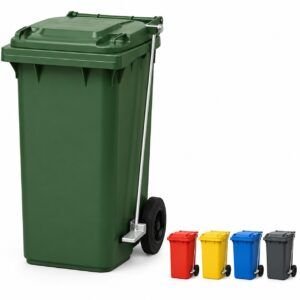 Contenedor de basura de 240 litros verde con pedal lateral metálico y referencias en rojo, amarillo, azul y gris oscuro.